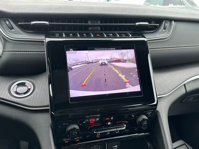 Used 2024 Jeep Grand Cherokee L Altitude image 27