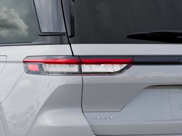 New 2026 Jeep Grand Cherokee Summit AWD/4WD image 10