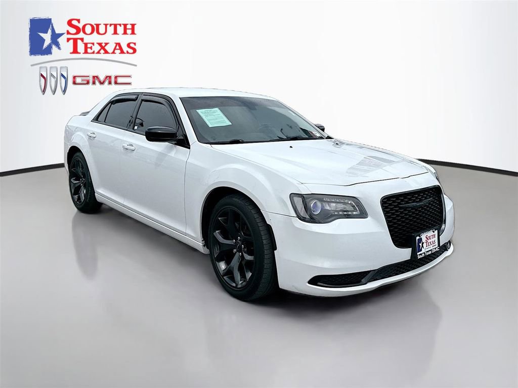 Used 2021 Chrysler 300 Touring w/ Sport Appearance Package RWD image 1