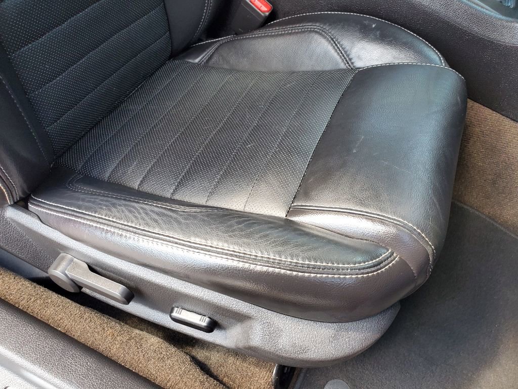 Used 2013 Ford Mustang Premium RWD image 27