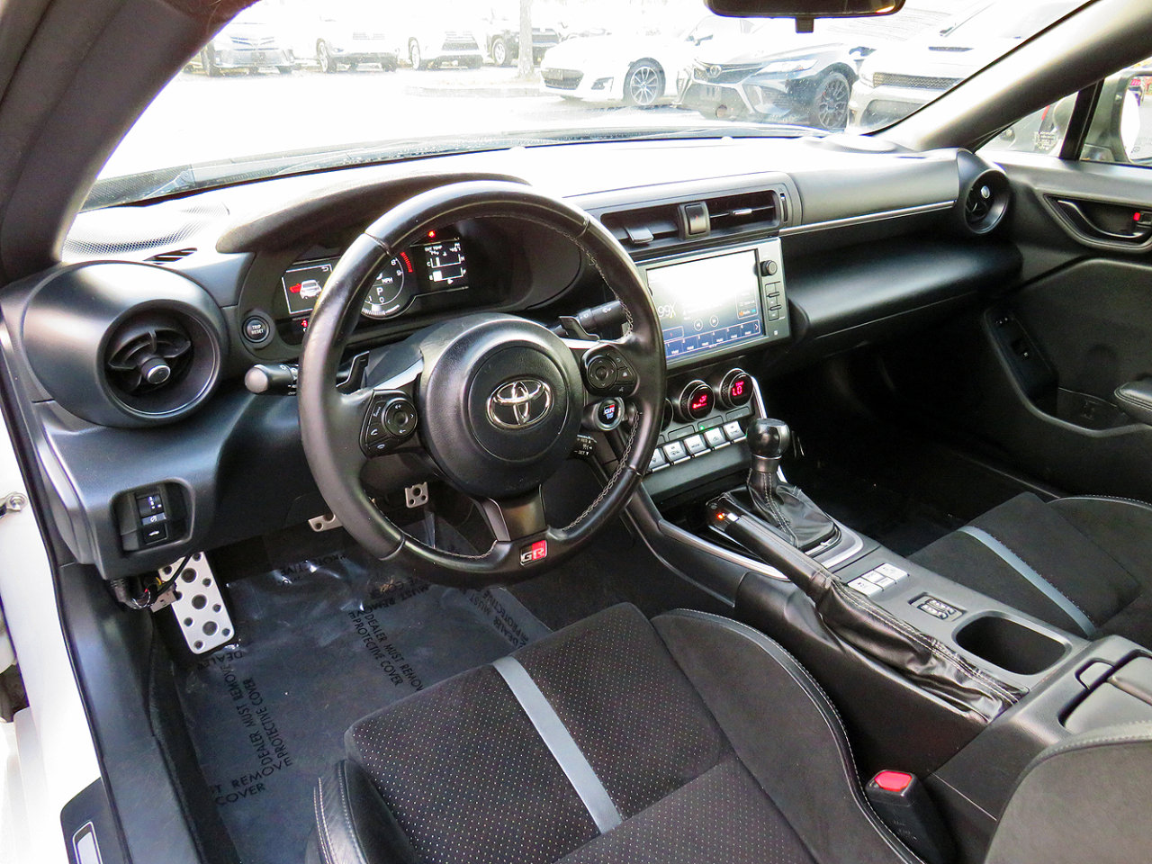 Used 2023 Toyota GR86 Premium image 17