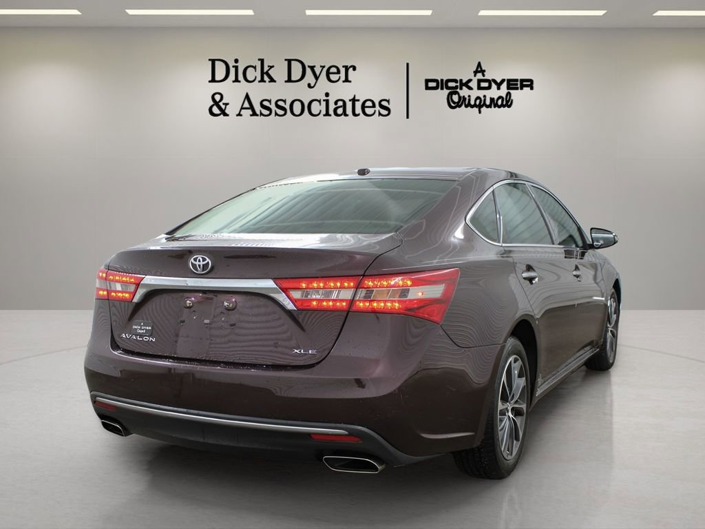 Used 2016 Toyota Avalon XLE Plus FWD image 4