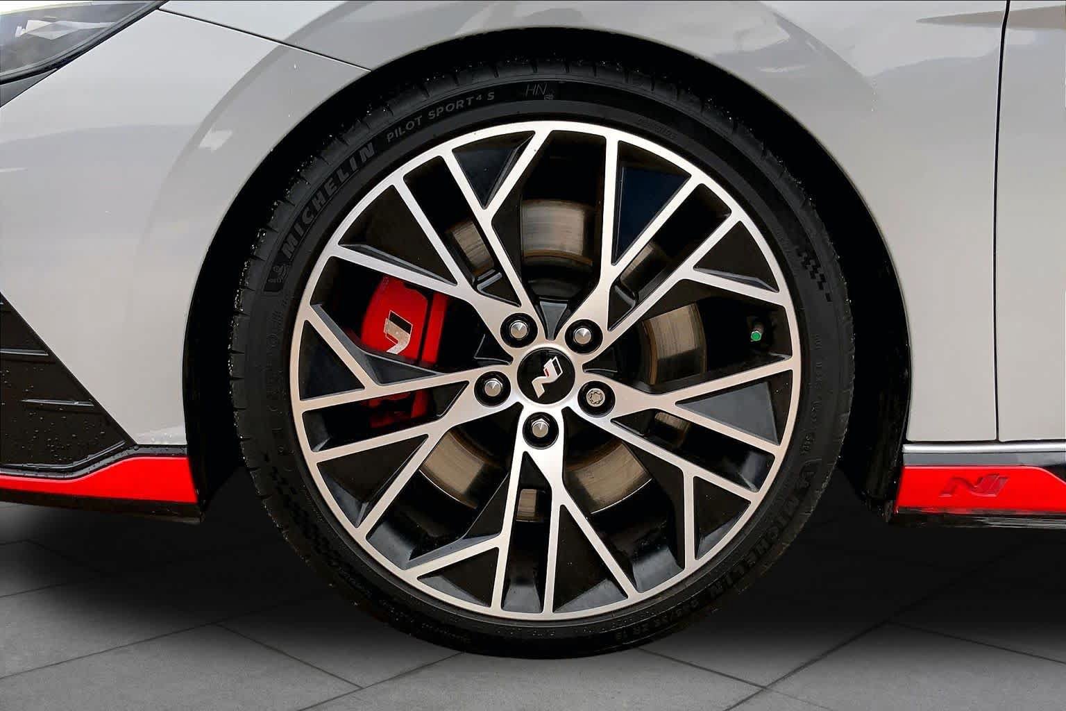 Used 2023 Hyundai Elantra N FWD image 11