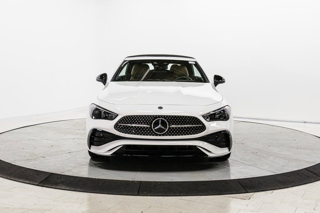 Used 2024 Mercedes-Benz CLE 300 4MATIC Cabriolet image 2