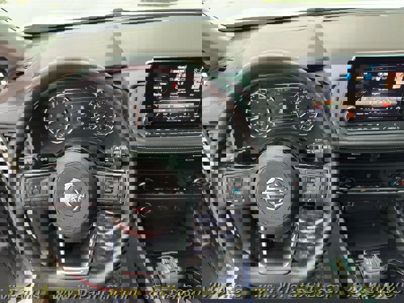 Used 2023 Nissan Rogue SV image 6