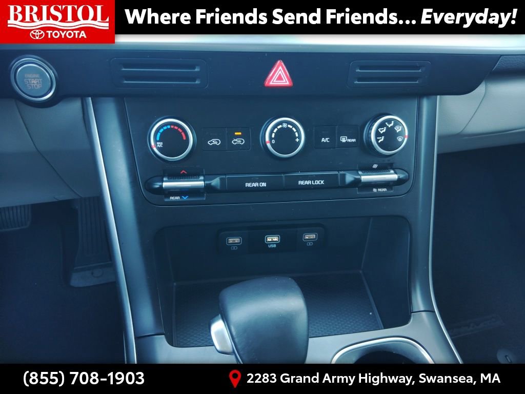 Used 2024 Kia Carnival LX image 22