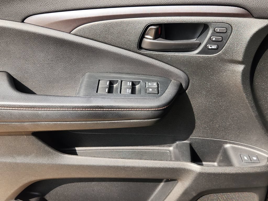 Used 2022 Honda Passport TrailSport image 16