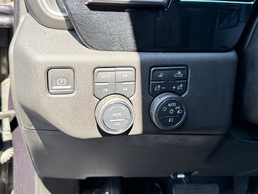 Used 2022 Chevrolet Silverado 1500 LTZ w/ LTZ Premium Texas Edition AWD/4WD image 29