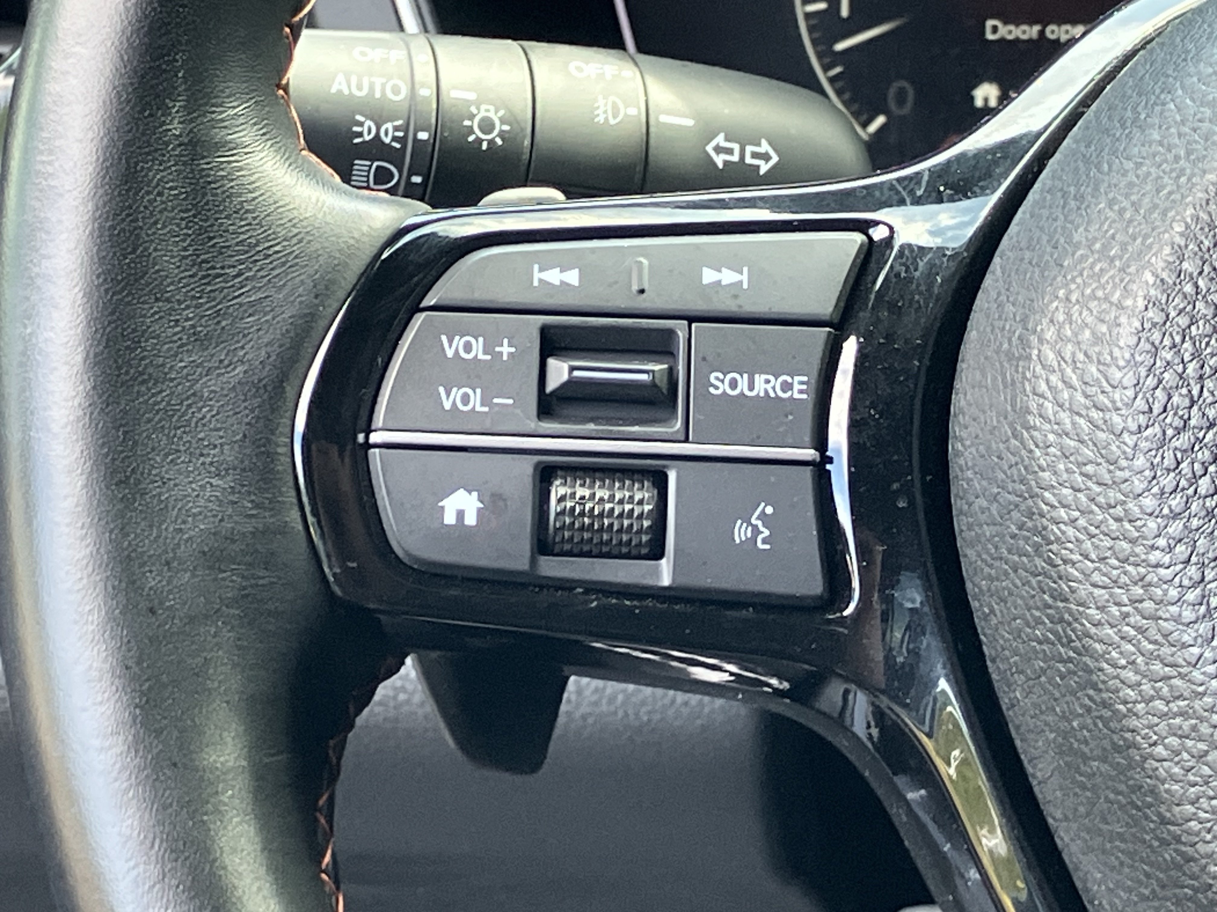 Used 2025 Honda Pilot Sport image 21