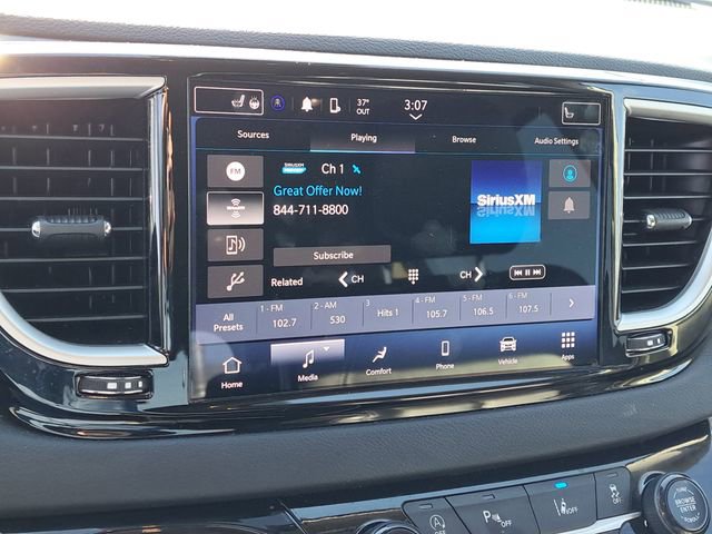 Used 2024 Chrysler Pacifica Touring-L image 14