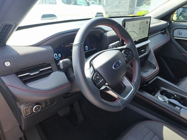 Used 2025 Ford Explorer ST-Line w/ Premium Package RWD image 10