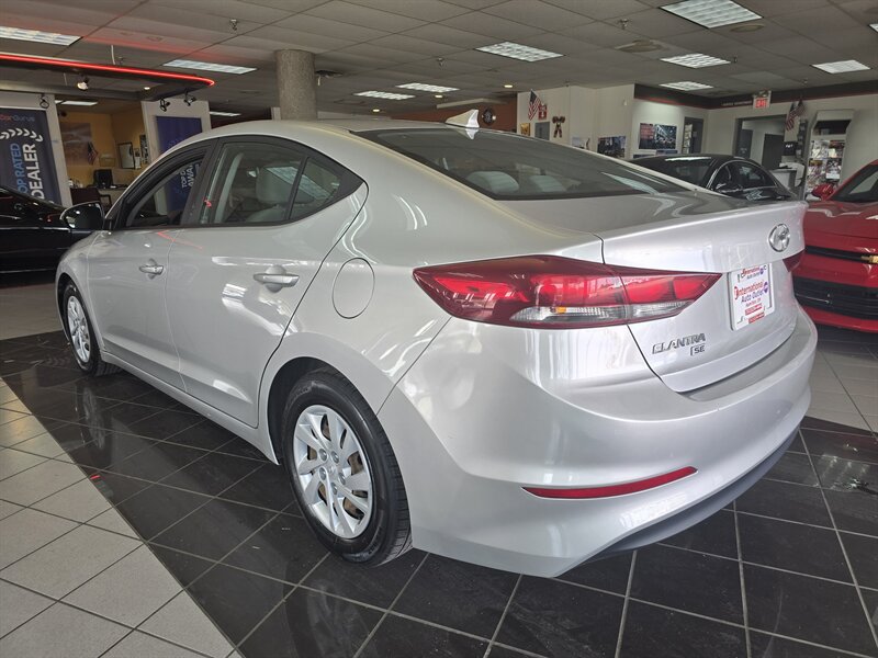 Used 2017 Hyundai Elantra SE FWD image 6