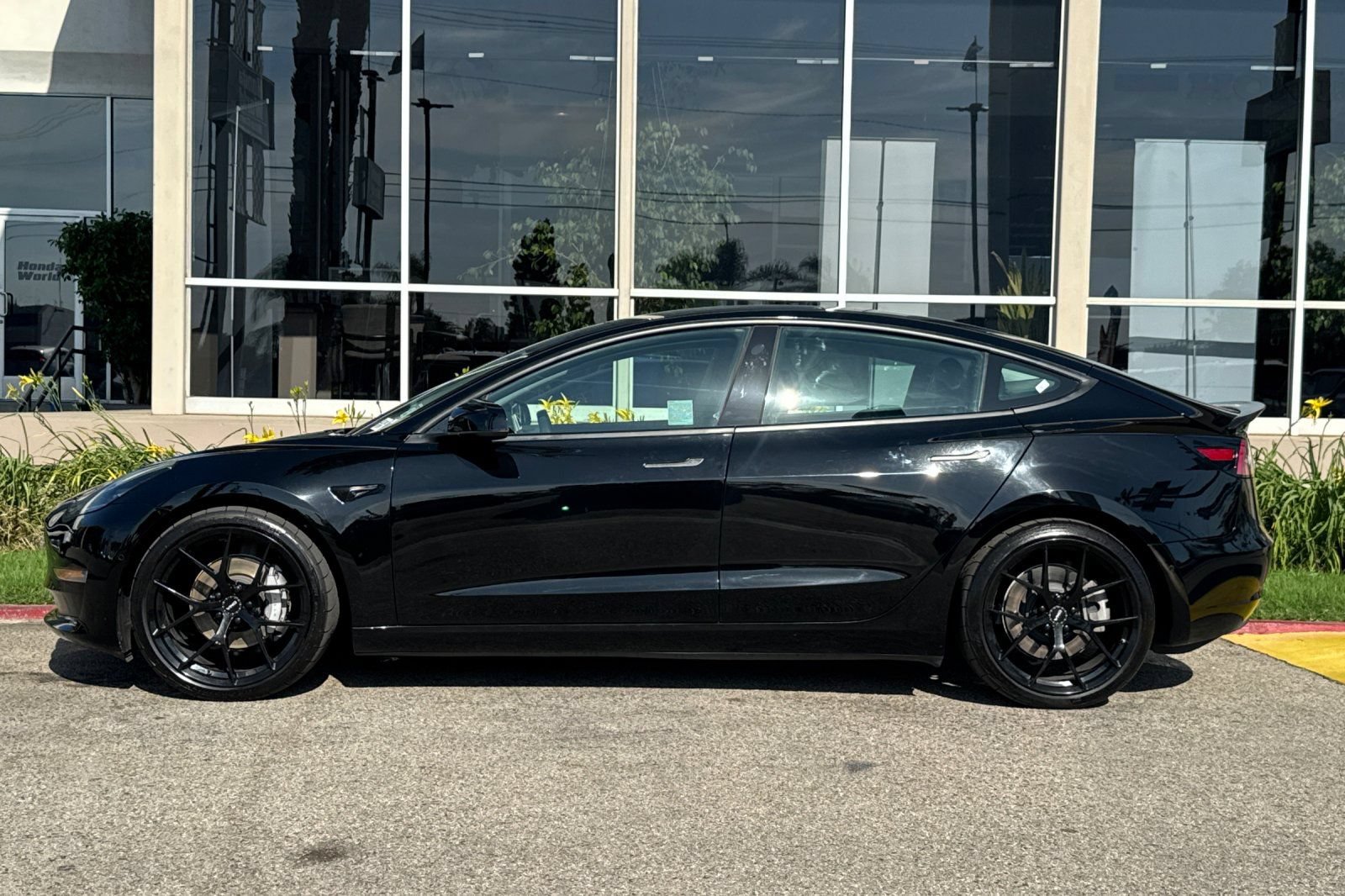 Used 2019 Tesla Model 3 Long Range AWD/4WD image 7