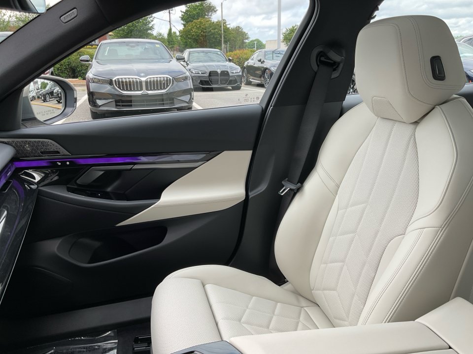 New 2027 BMW i5 xDrive40 w/ M Sport Package AWD/4WD image 28