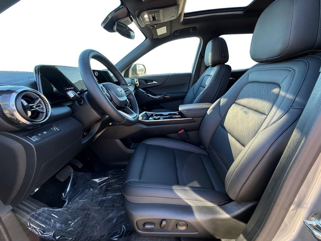 New 2026 Chevrolet Equinox LT w/ Convenience Package II FWD image 9