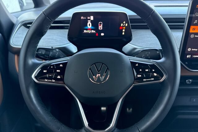 Used 2025 Volkswagen ID. Buzz Pro S RWD image 25