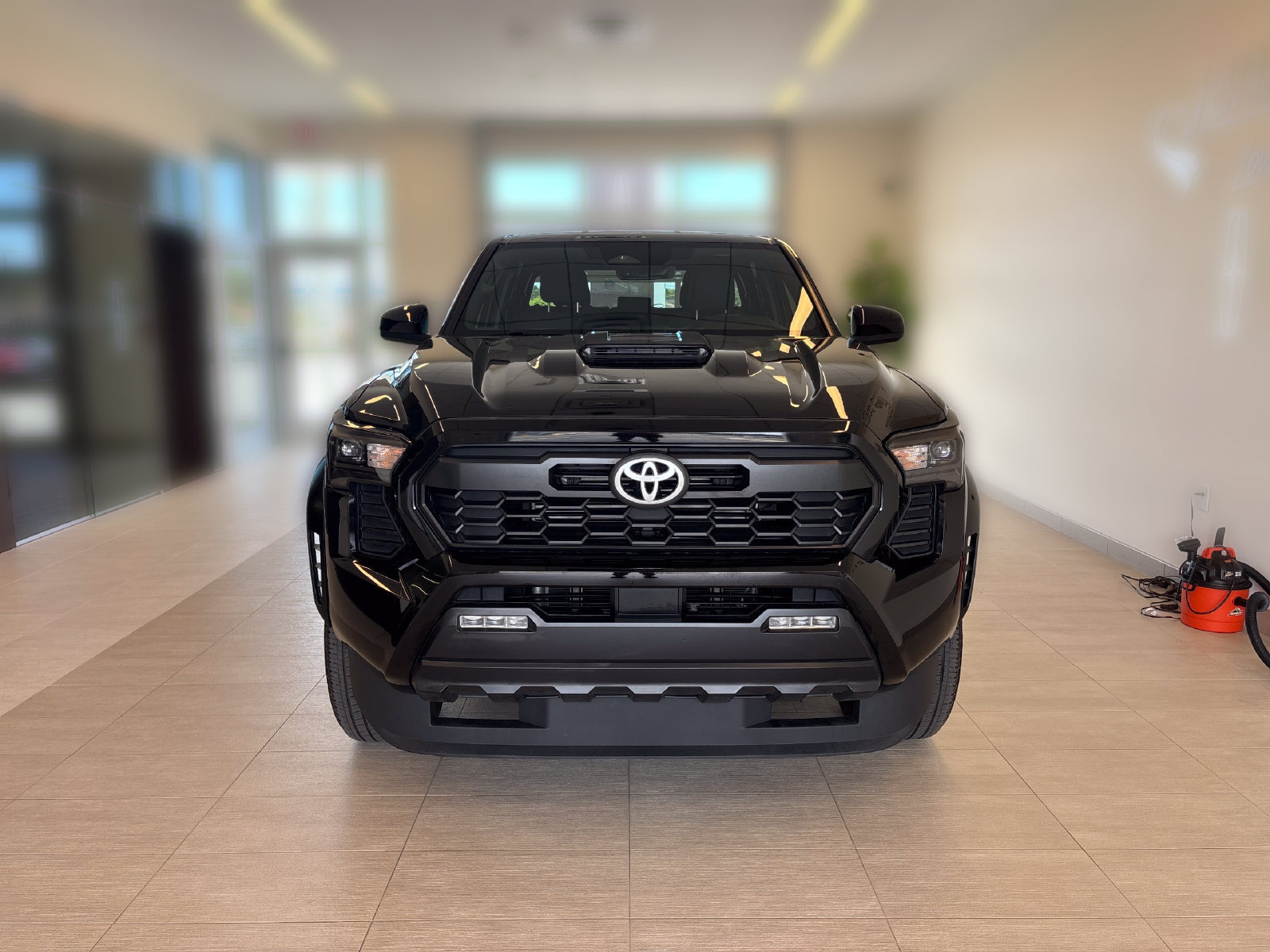 Used 2025 Toyota Tacoma TRD Sport AWD/4WD image 5