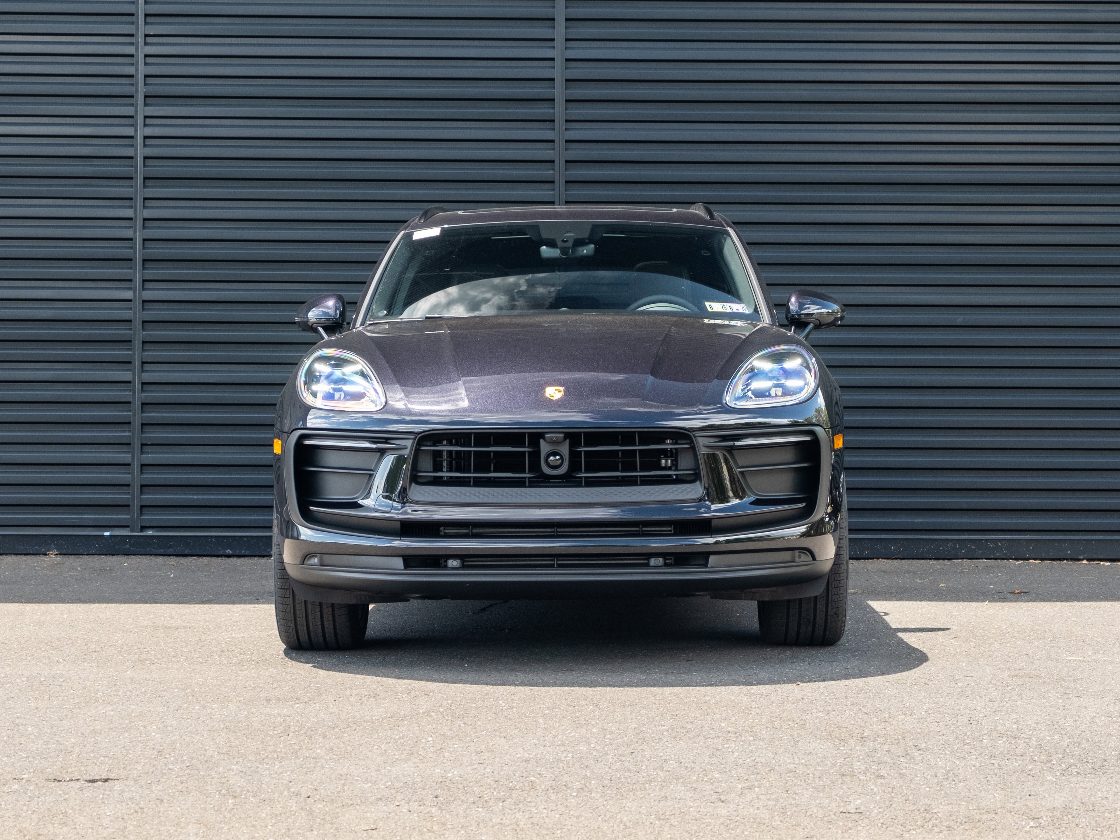 Certified 2025 Porsche Macan image 11