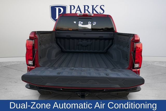 Used 2024 Chevrolet Colorado Z71 w/ Z71 Convenience Package 2 AWD/4WD image 19