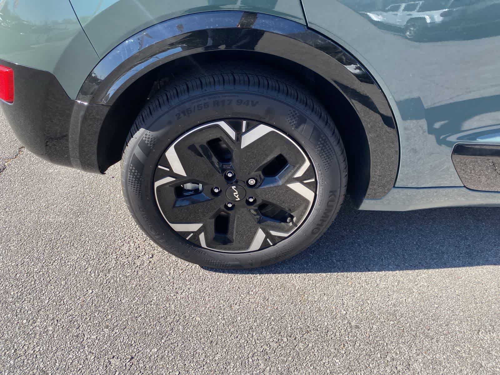 Used 2025 Kia Niro Wind FWD image 5