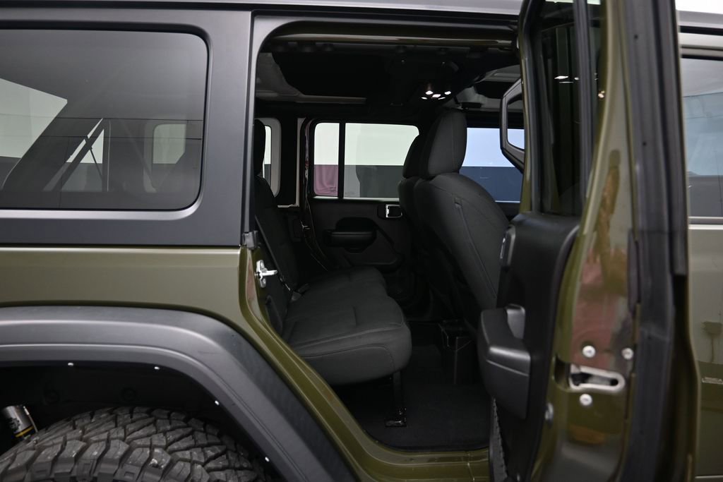 Used 2022 Jeep Wrangler Unlimited Sport AWD/4WD image 25
