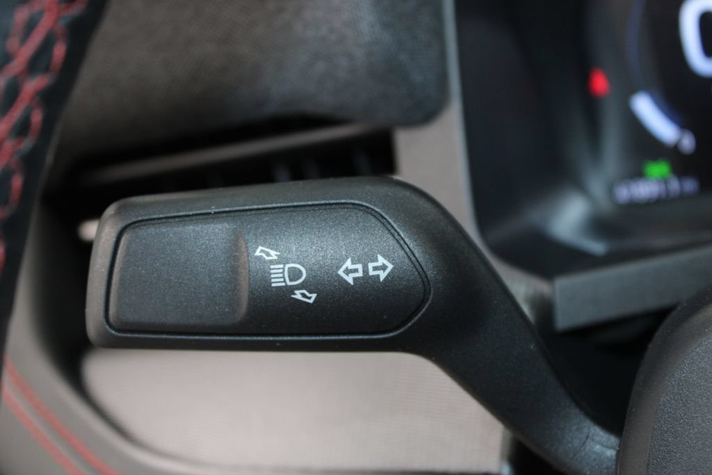 Used 2025 Ford Explorer ST-Line AWD/4WD image 38