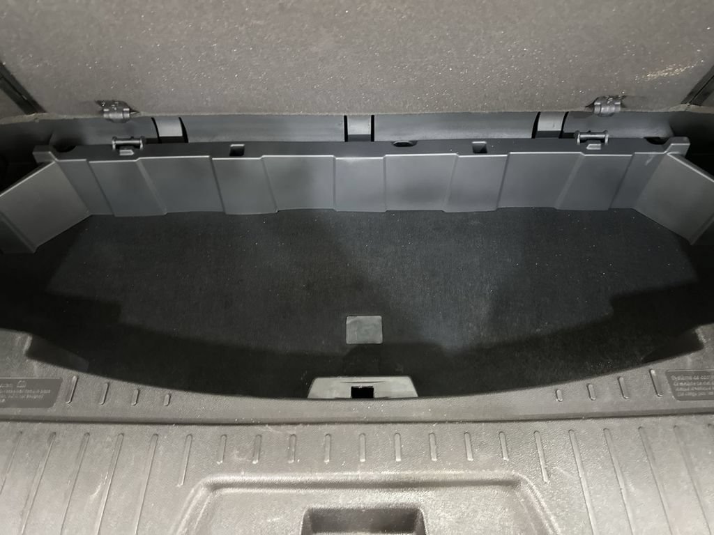 Used 2012 Chevrolet Traverse LT w/ All-Star Edition AWD/4WD image 23