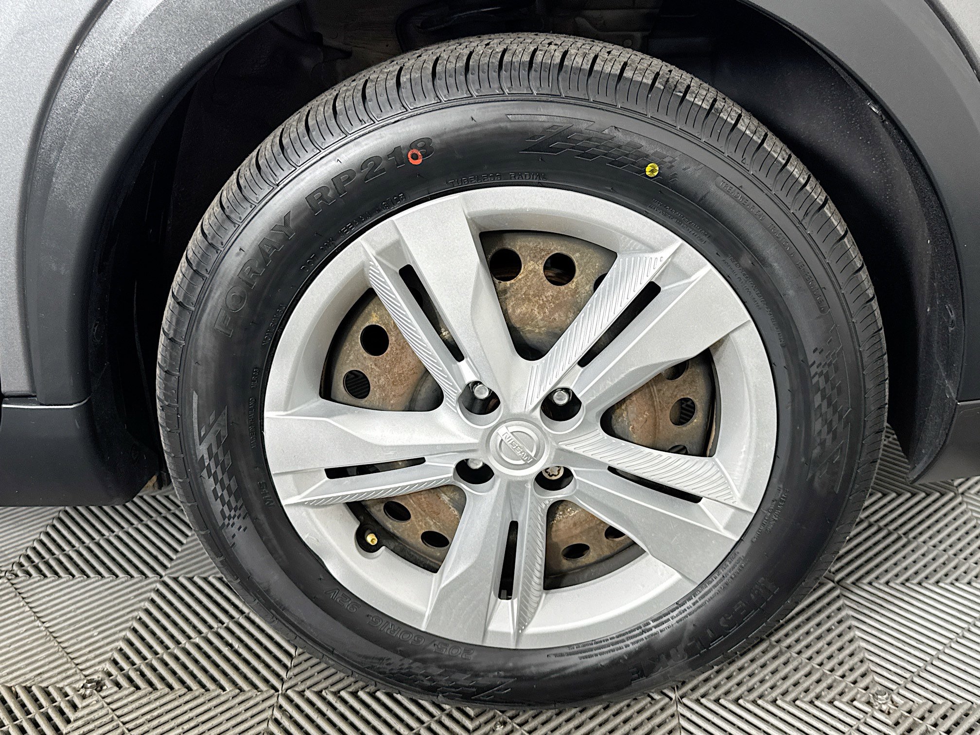 Used 2019 Nissan Kicks S FWD image 31