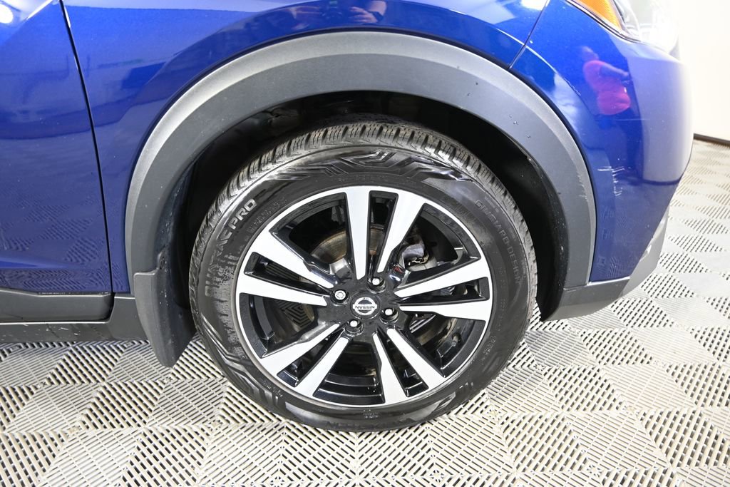 Used 2018 Nissan Kicks SV FWD image 11