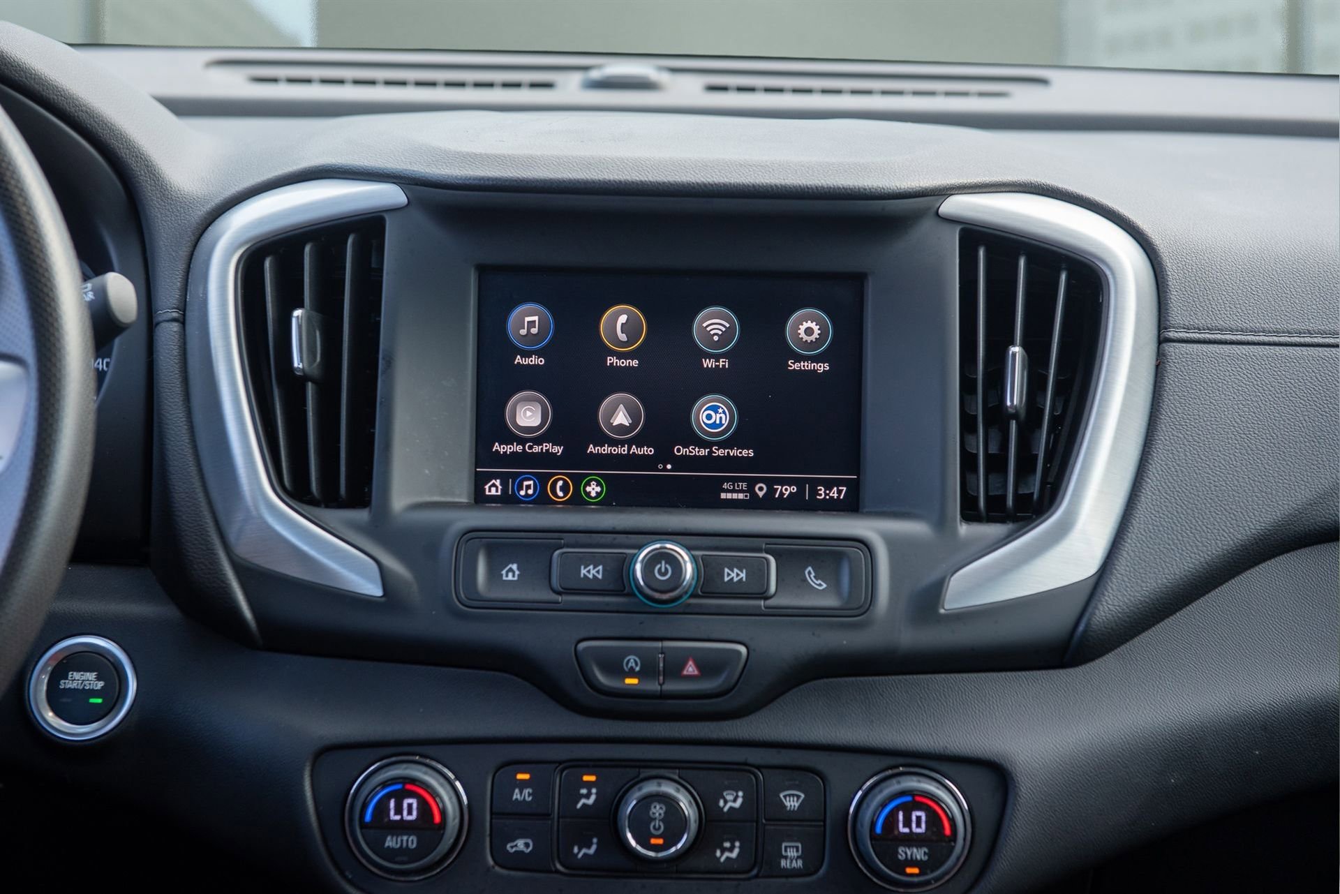 Used 2024 GMC Terrain SLE w/ Driver Convenience Package image 23