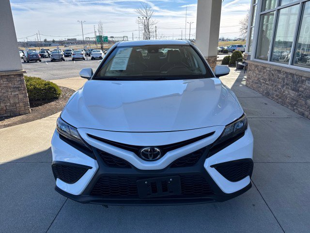 Used 2024 Toyota Camry SE FWD image 3