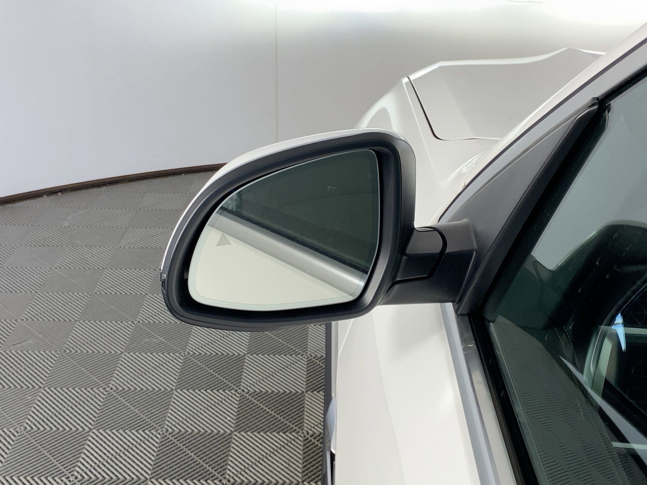 Used 2026 BMW X5 sDrive40i w/ Climate Comfort Package image 19