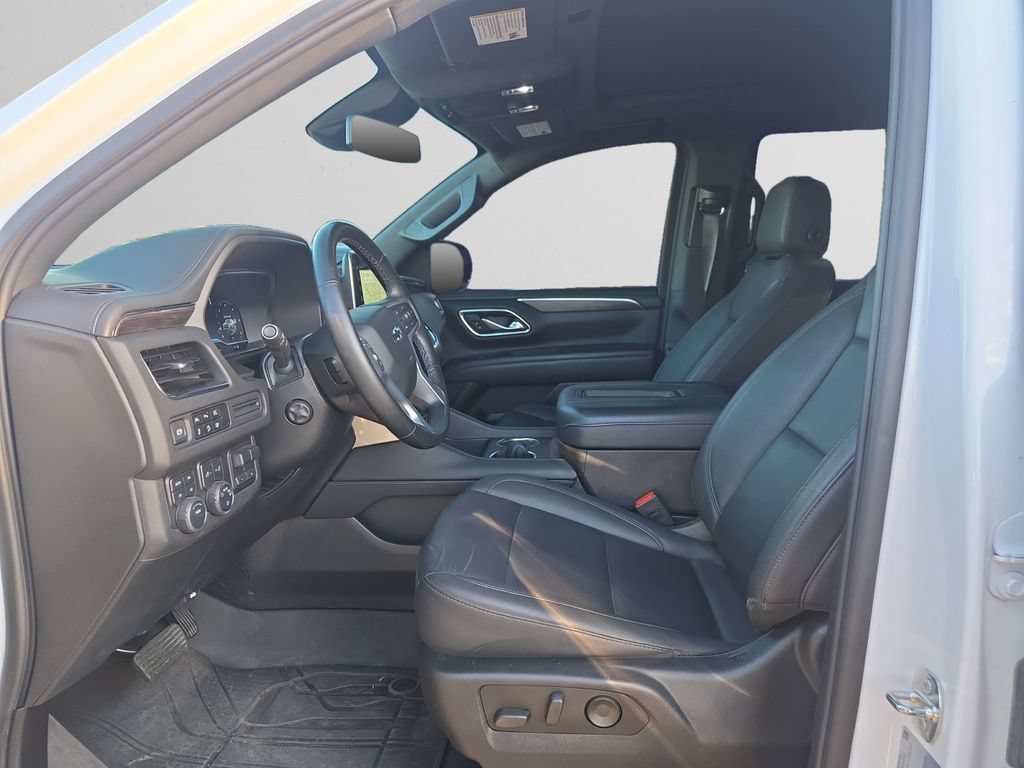 Used 2024 Chevrolet Tahoe Z71 w/ Luxury Package AWD/4WD image 11