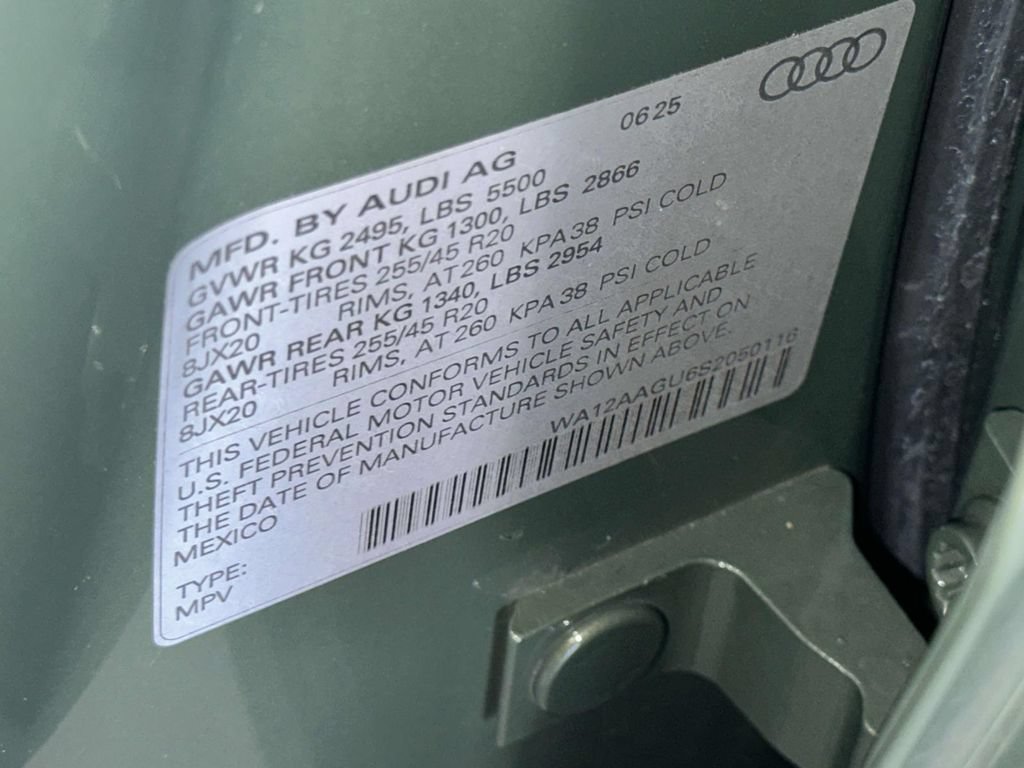 Used 2025 Audi Q5 Premium Plus w/ Premium Plus AWD/4WD image 23