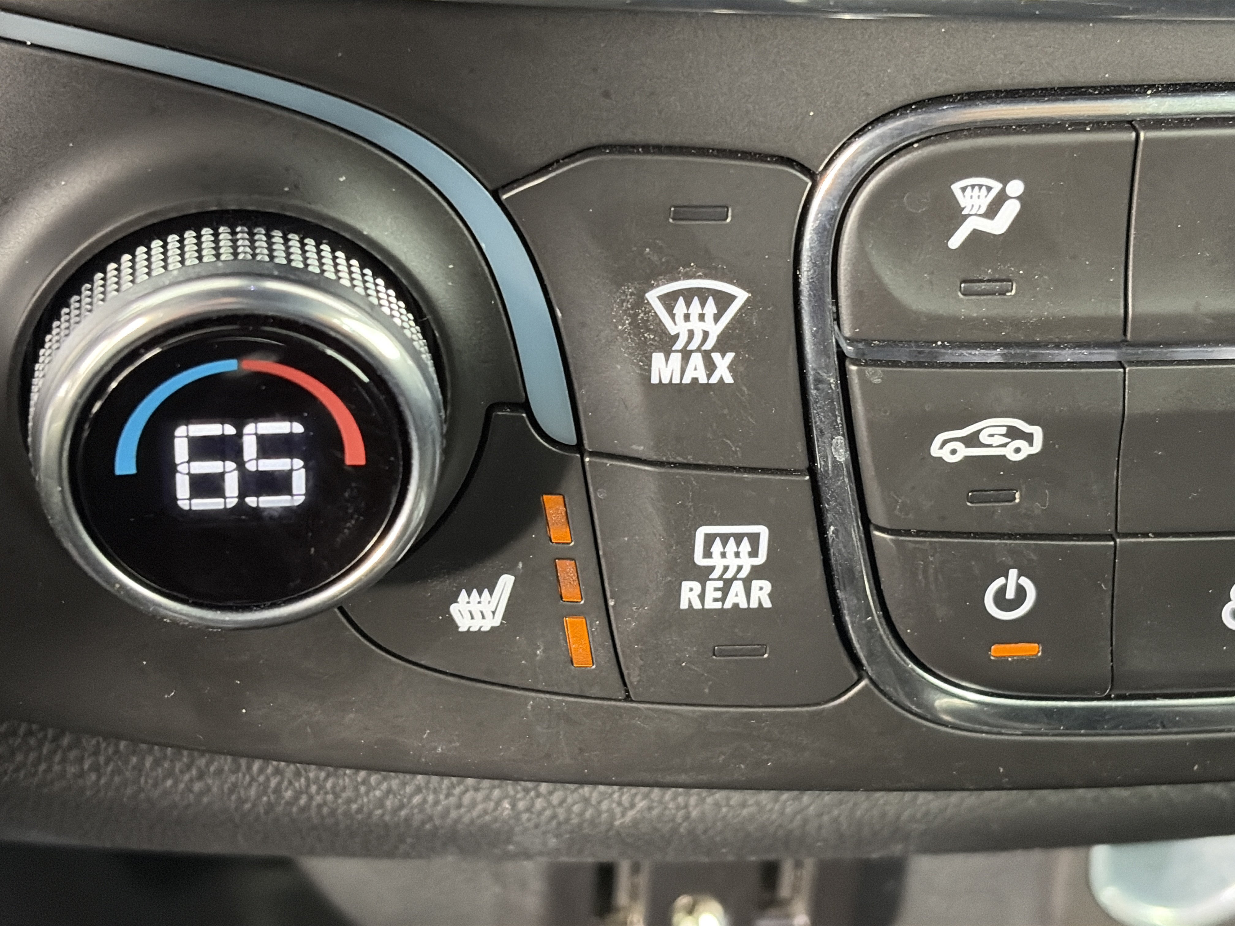 Used 2023 Chevrolet Traverse LT w/ LPO, Floor Liner Package AWD/4WD image 26