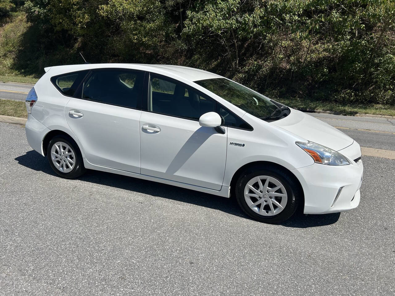 Used 2012 Toyota Prius V Three image 8