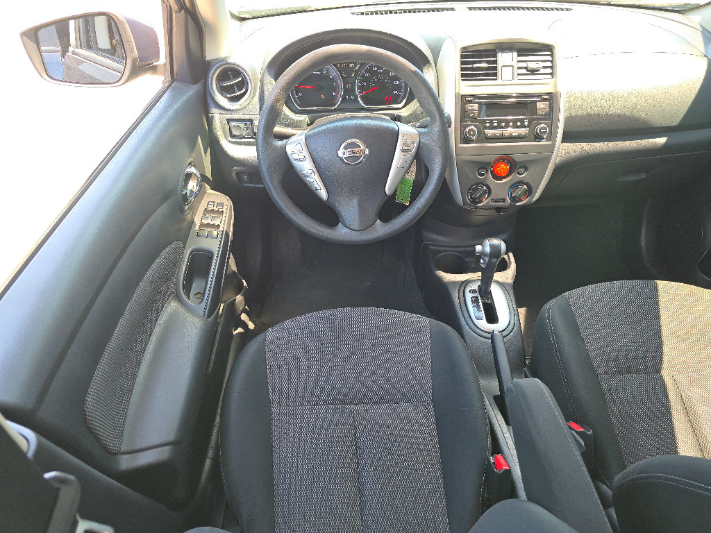 Used 2015 Nissan Versa SV FWD image 19