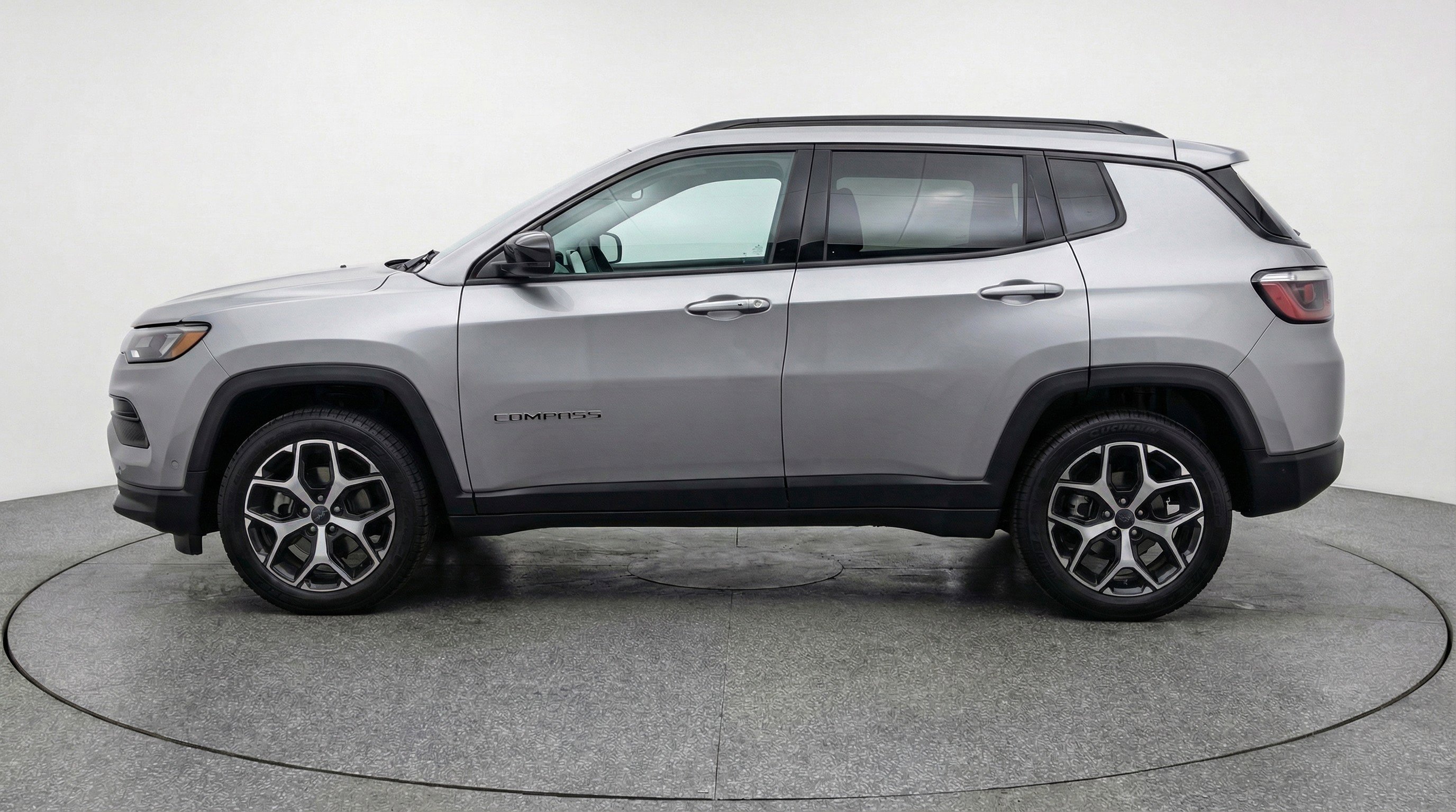 Used 2025 Jeep Compass Limited image 5