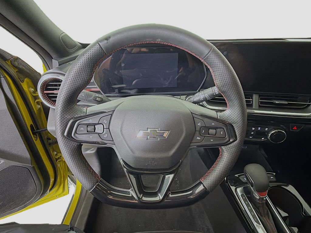 Used 2025 Chevrolet Trax RS w/ Driver Confidence Package image 14