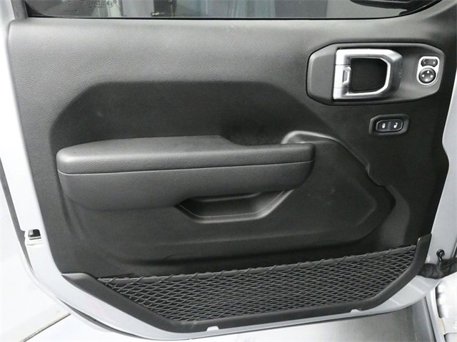 Used 2024 Jeep Wrangler Unlimited Rubicon w/ Technology Group image 11