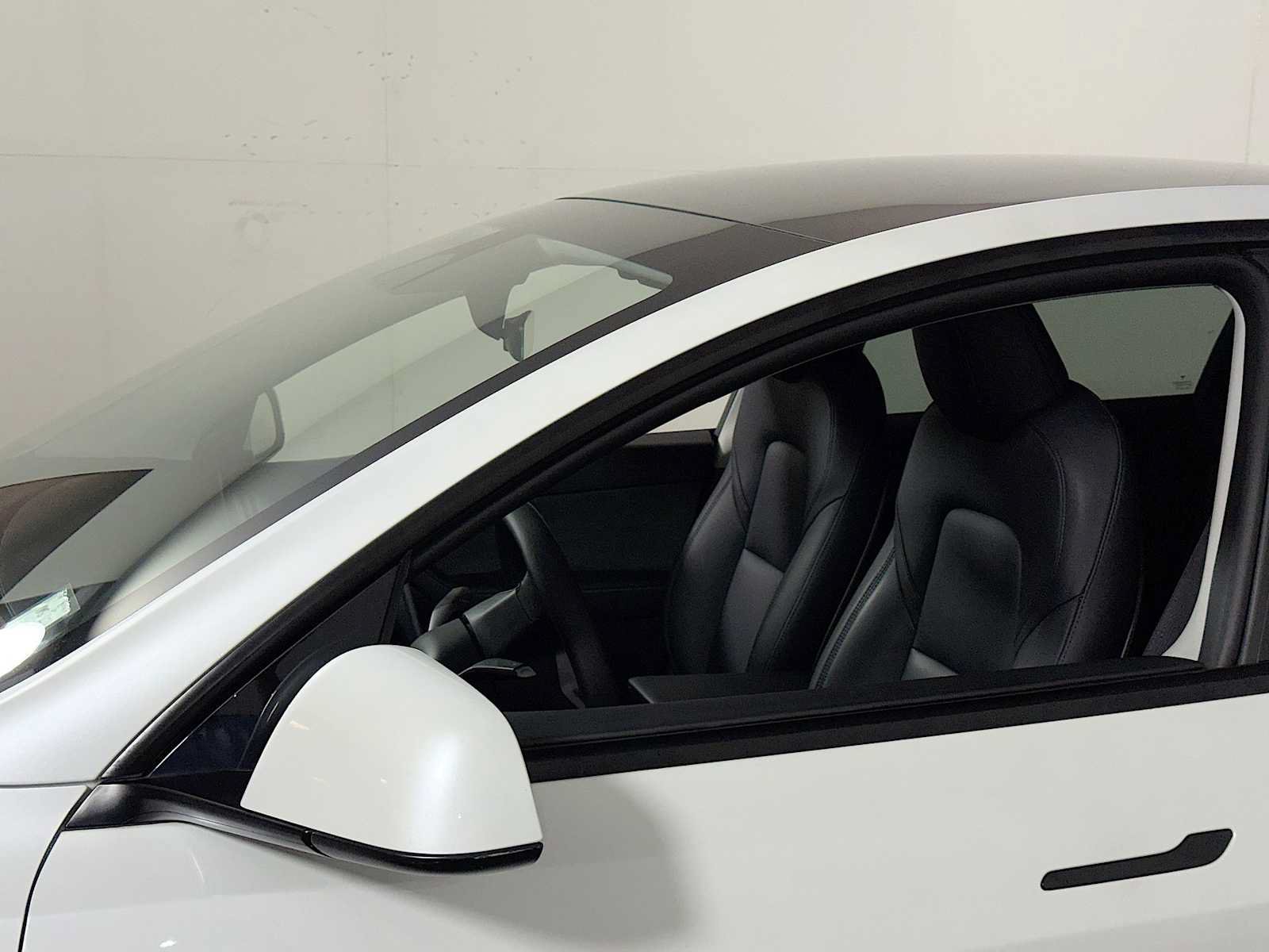 Used 2022 Tesla Model Y Long Range AWD/4WD image 29