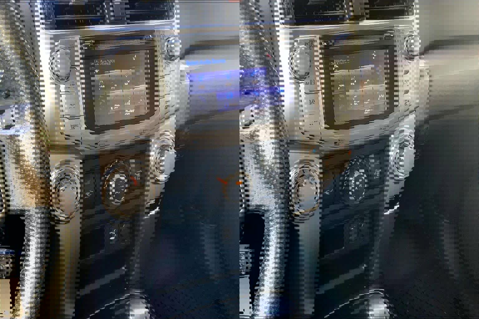 Used 2014 Toyota 4Runner SR5 Premium image 6