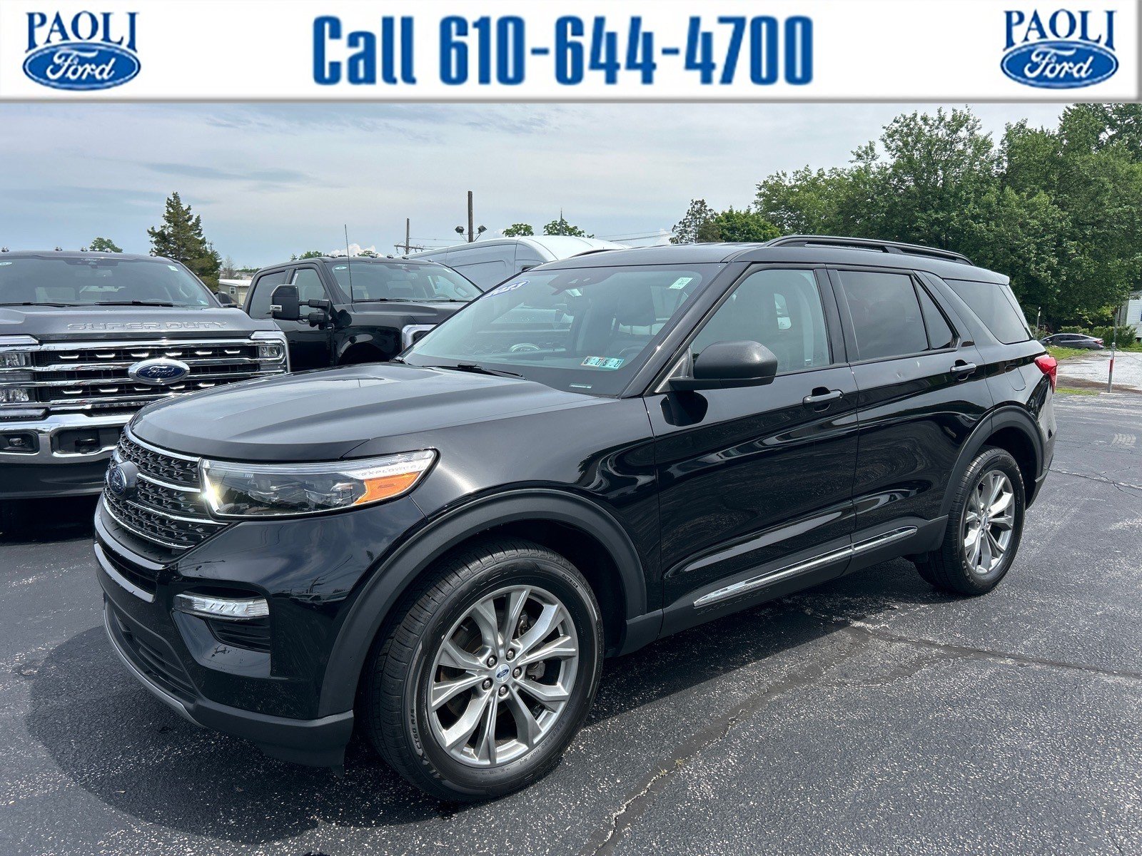Certified 2023 Ford Explorer XLT w/ Equipment Group 202A AWD/4WD image 1