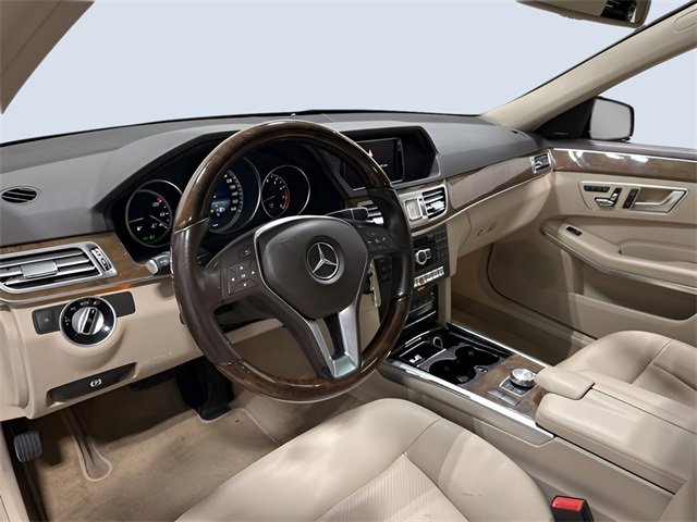 Used 2014 Mercedes-Benz E 350 4MATIC Sedan image 14