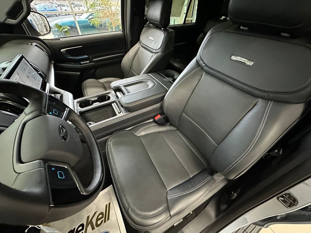 New 2025 Ford Expedition Platinum w/ Stealth Performance Package image 16