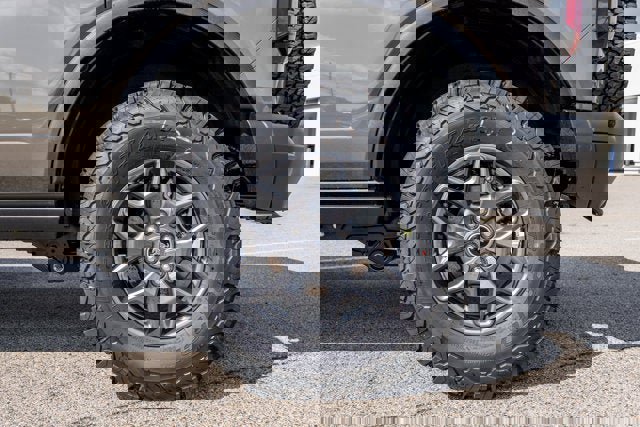 New 2025 Ford Bronco Badlands image 56