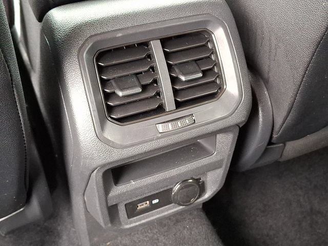 Used 2020 Volkswagen Tiguan SE AWD/4WD image 11