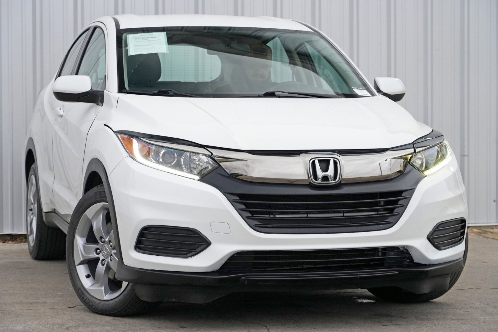 Used 2022 Honda HR-V LX image 2