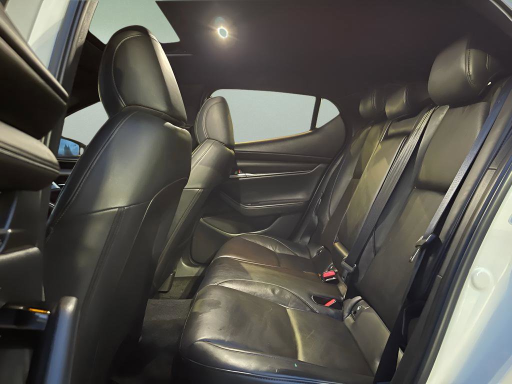 Used 2023 MAZDA MAZDA3 s image 23