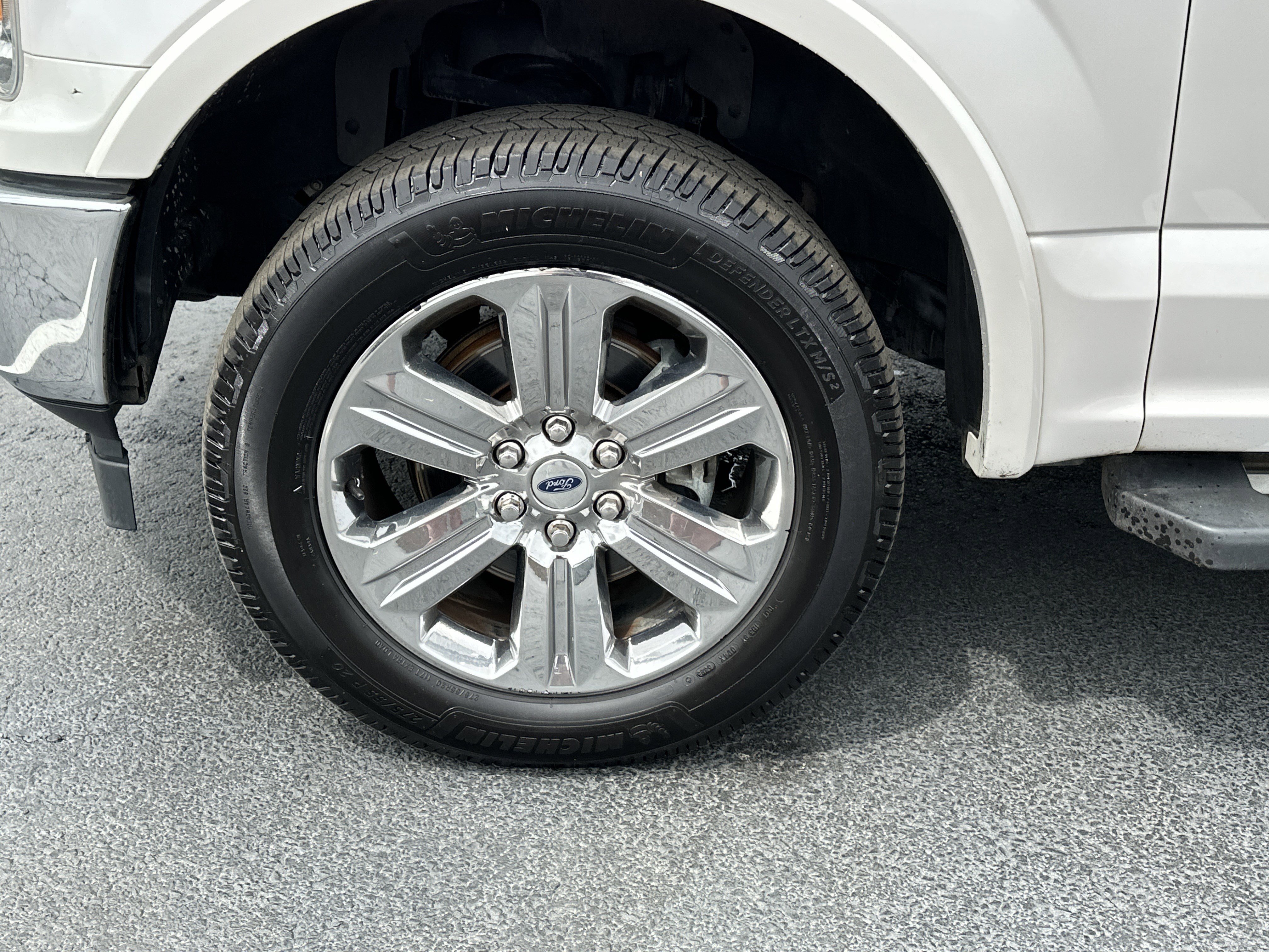 Used 2018 Ford F150 Lariat image 10